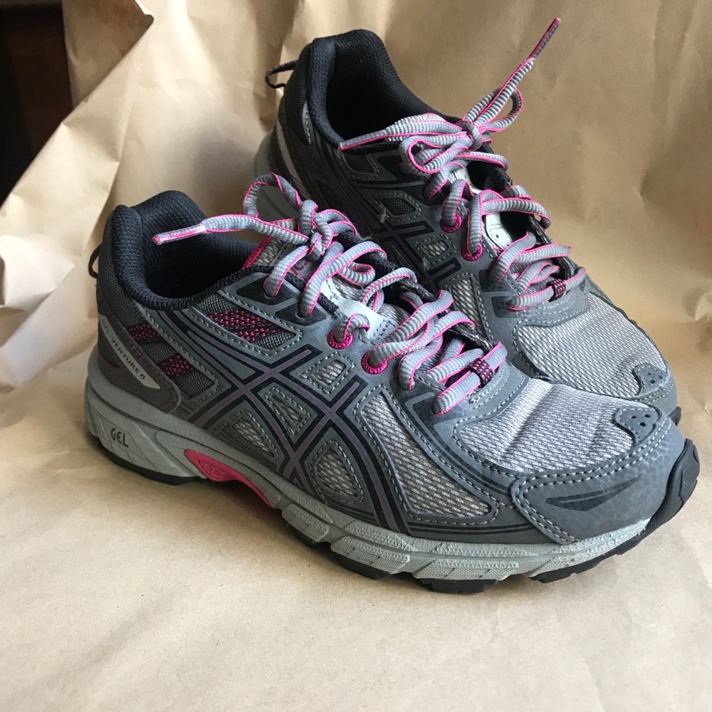 ASICS Tennis Shoes
